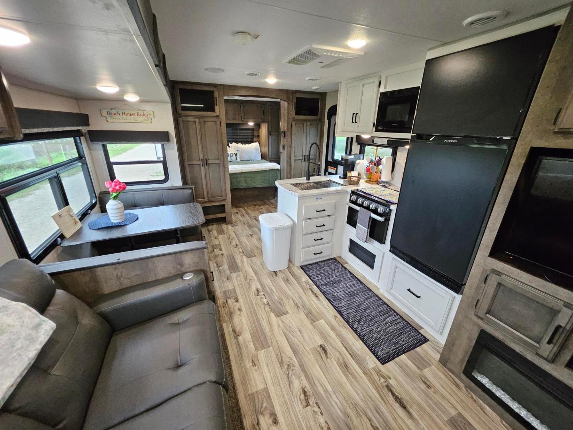 Hailey'S Beach-N-Bay Rv Resort Gilchrist ภายนอก รูปภาพ
