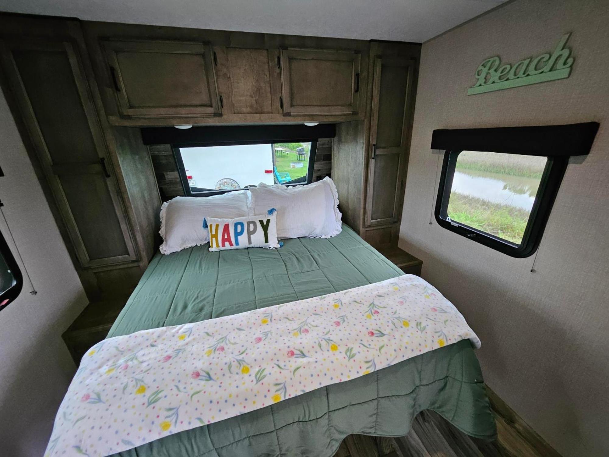 Hailey'S Beach-N-Bay Rv Resort Gilchrist ภายนอก รูปภาพ