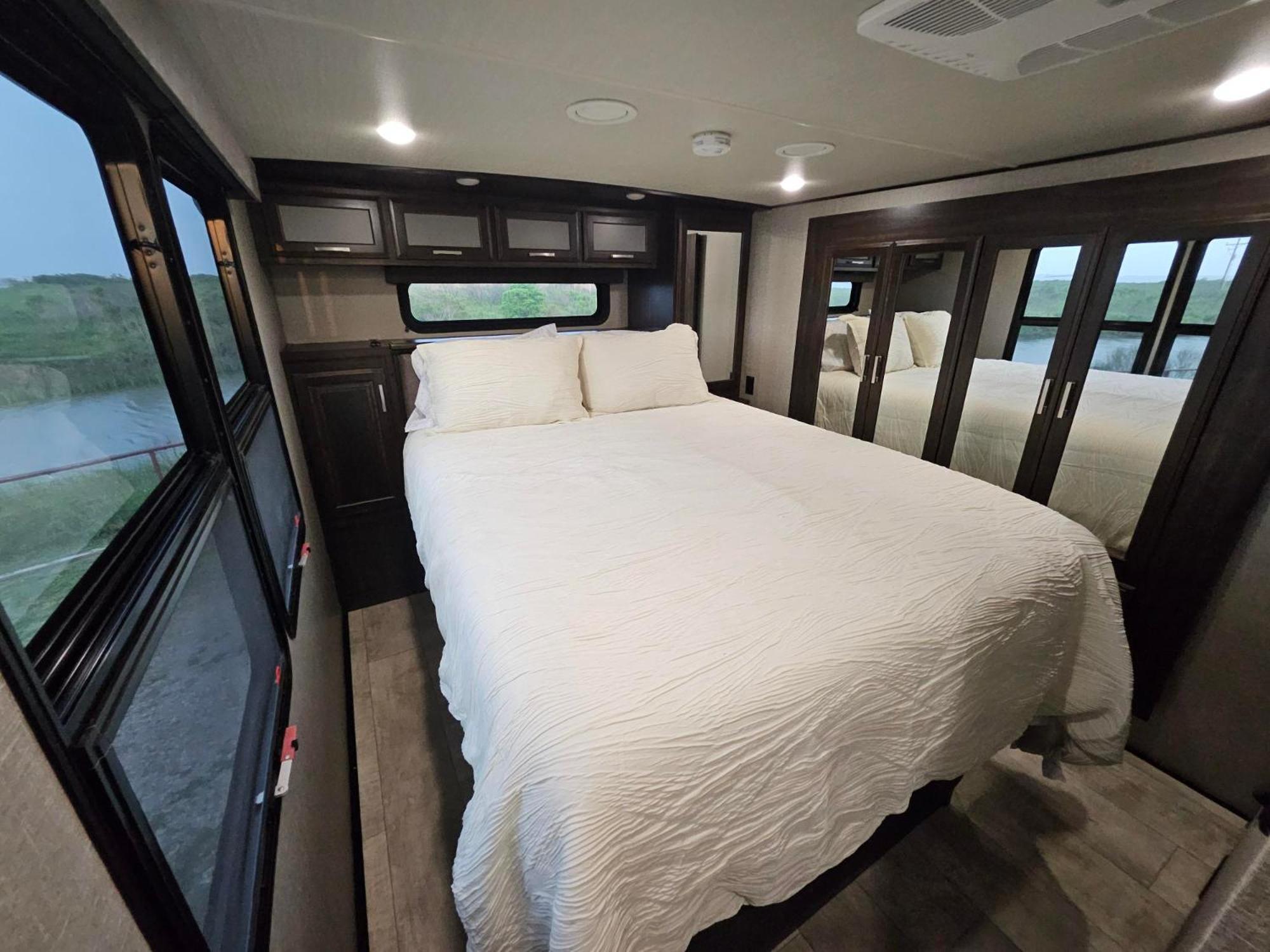Hailey'S Beach-N-Bay Rv Resort Gilchrist ภายนอก รูปภาพ