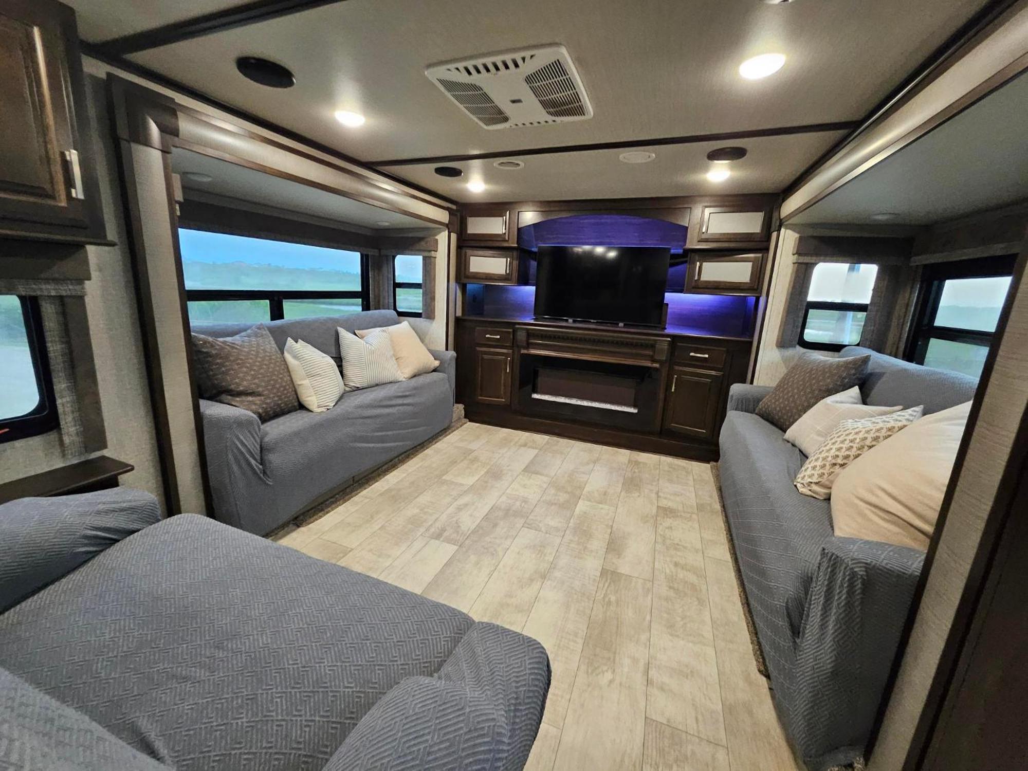 Hailey'S Beach-N-Bay Rv Resort Gilchrist ภายนอก รูปภาพ