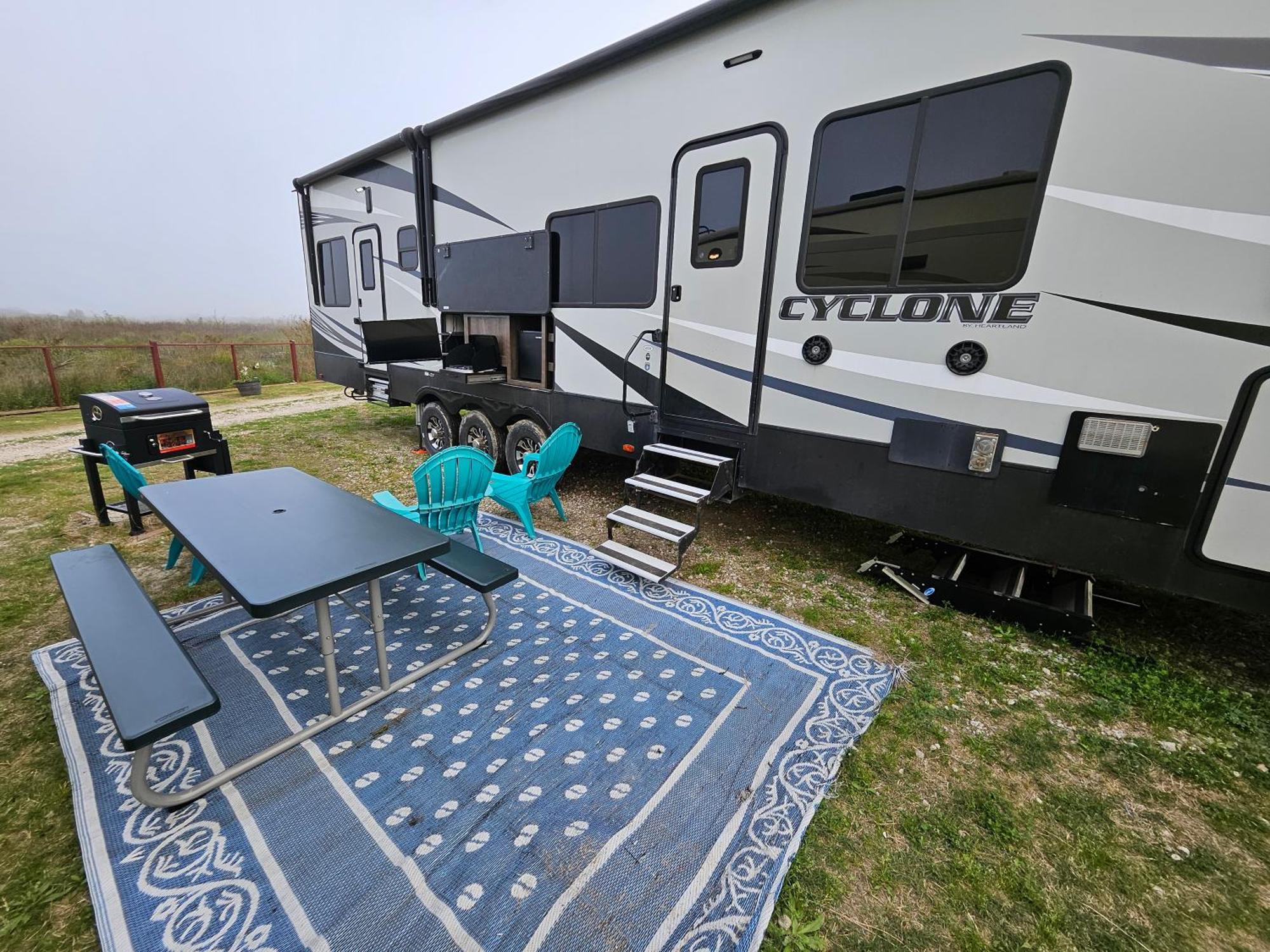 Hailey'S Beach-N-Bay Rv Resort Gilchrist ภายนอก รูปภาพ